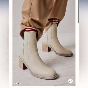 Free People Essential Chelsea boot in sandy beige